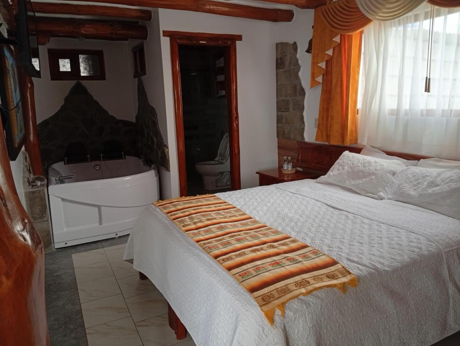 Hotel Maderanegra By Huasicama Latacunga Exteriér fotografie